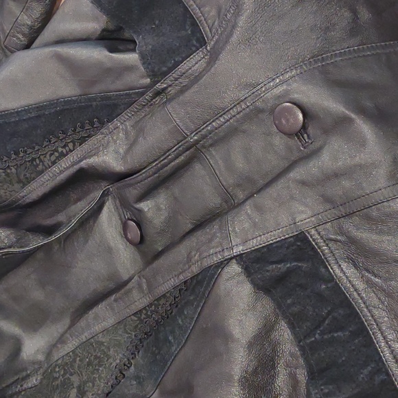 Large Black Leather Marco Morani Trenchcoat - Picture 9 of 9